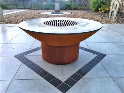 গ্রিল সহ কর্টেন স্টিল গোল গার্ডেন ফায়ার পিট