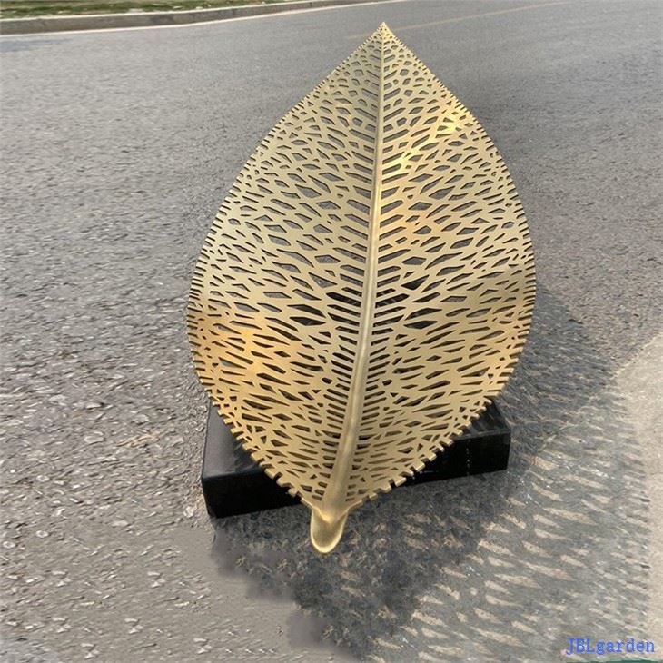 Stainless Steel Garden Leaf Sculpture
