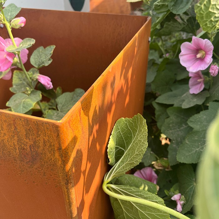 Durable And Beautiful Outdoor Corten Steel Planter high quality