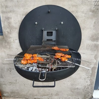 কালো ভাঁজ বারবিকিউ গ্রিল