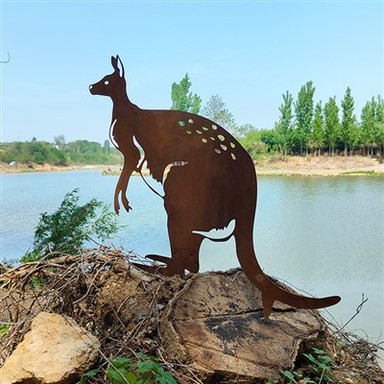 বাড়ির বাগানের জন্য গার্ডেন আর্ট ক্যাঙ্গারু